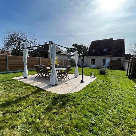 Holiday home La Taniere - Charming House With Garden