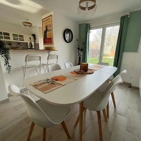 Holiday home La Taniere - Charming House With Garden