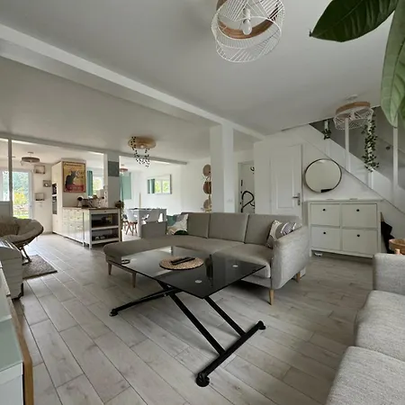 La Taniere - Charming House With Garden