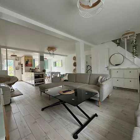 La Taniere - Charming House With Garden * Gambais