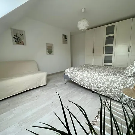 La Taniere - Charming House With Garden Gambais